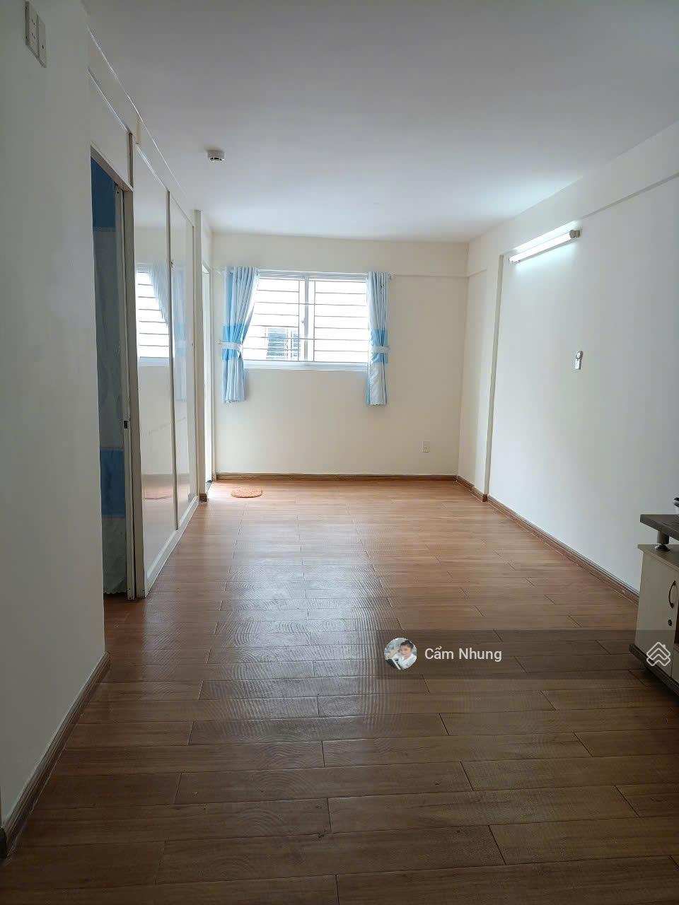BLOCK MỚI - Tầng 4 ,có duy nhất 1 căn cực rẻ 960tr- LH : 0908 002 ***(Nhung)