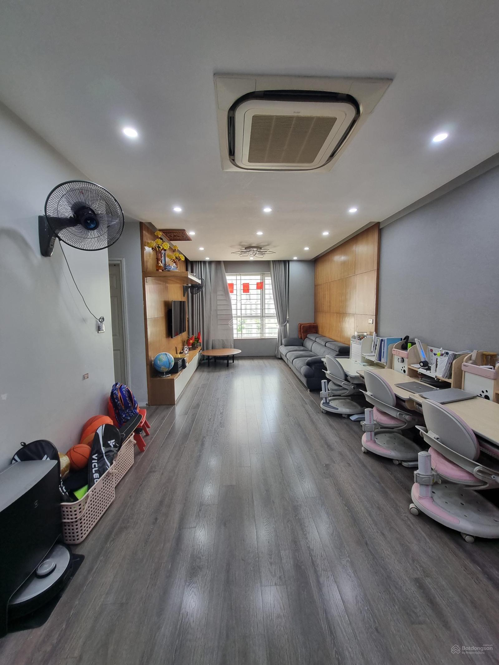 Cần bán căn hộ CT Văn Quán Hà Đông. DT 70m2, 2 ngủ, 1vs. Sổ đỏ chính chủ. 4.3 tỷ. 0983 669 ***