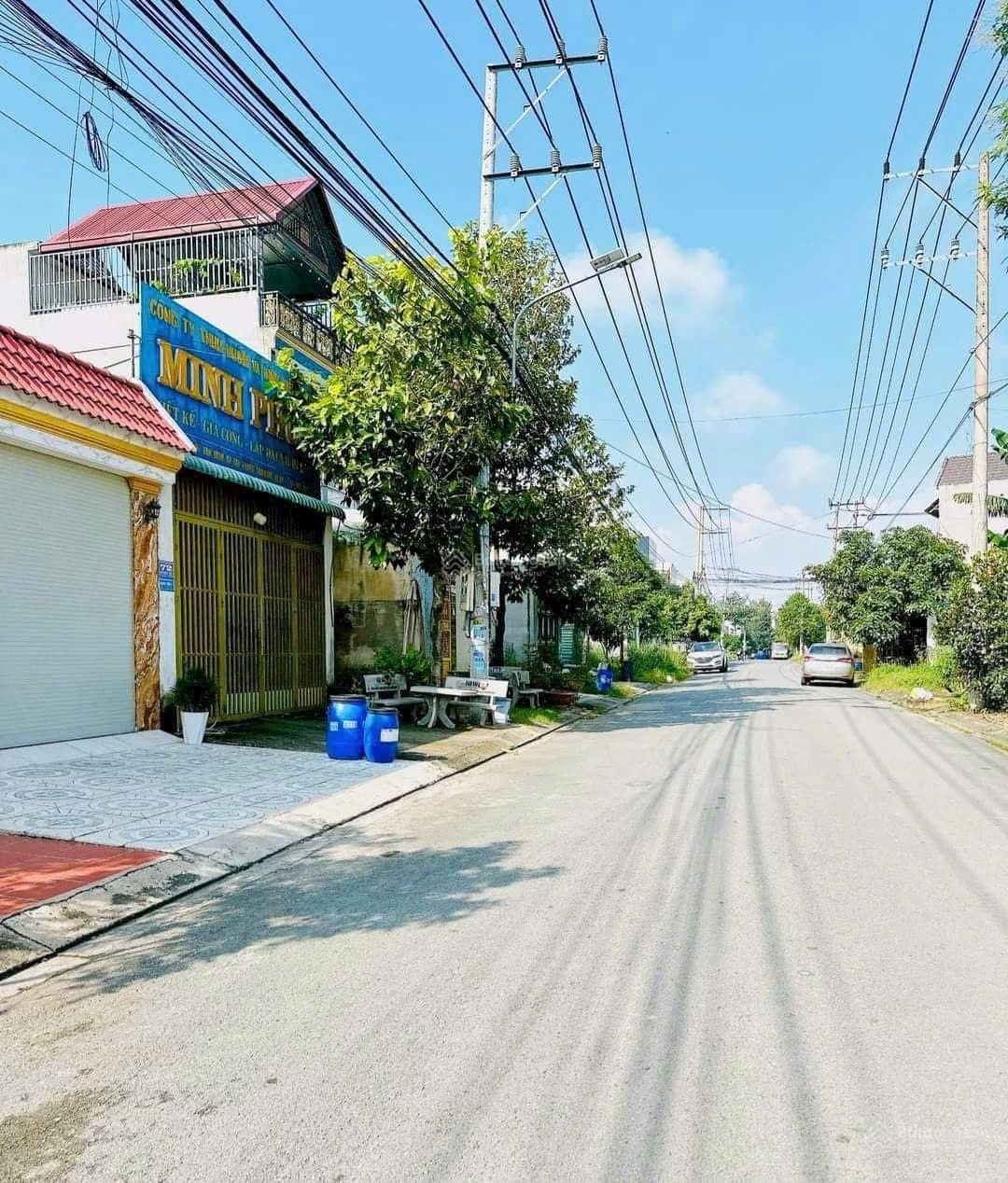 (Cần tiền bán gấp) mặt tiền 5x23m, 3.7 tỷ, kinh doanh tốt, Tân Bình, Dĩ An, KDC Bicosi