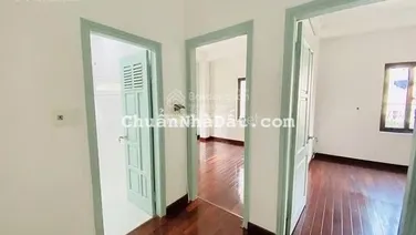 Cho thuê nhà riêng ngõ 294 Kim Mã, Ba Đình dt 35m2x4 tầng, 3 ngủ, Đủ đồ giá 11,5tr/th. Ở ngay, lh