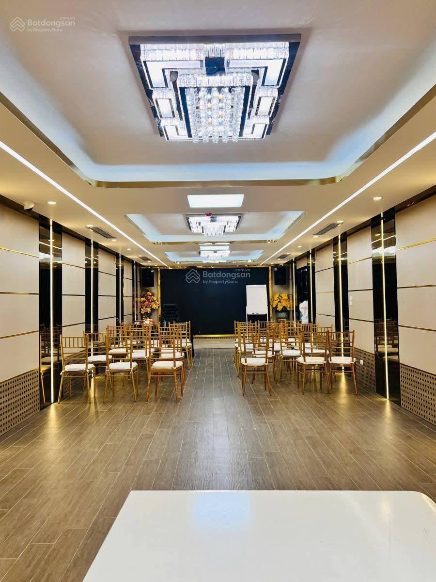Hiếm - MP Vũ Trọng Phụng 189m2 x 5Tầng giá đầu tư 73,5 tỷ