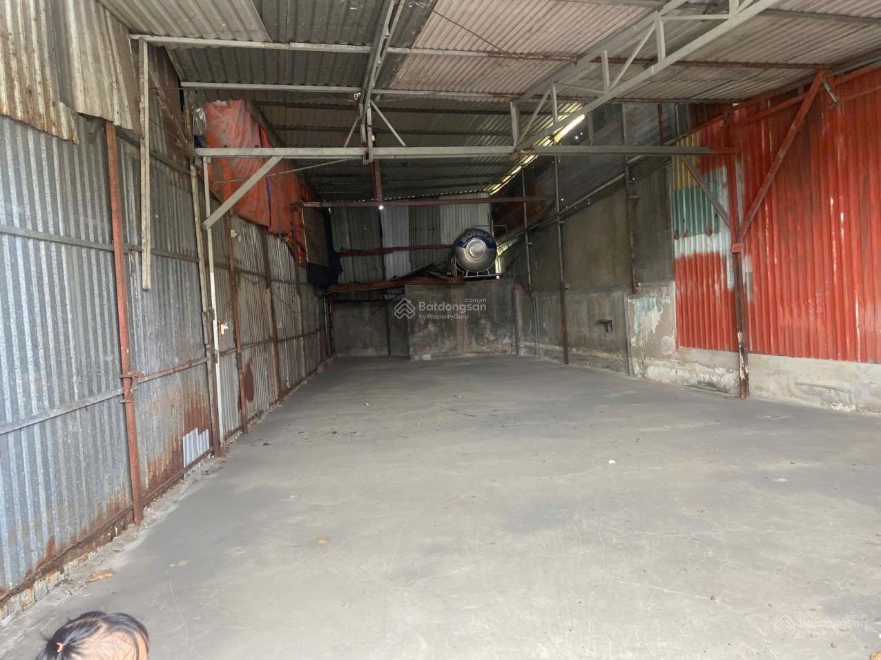Cho thuê kho, nhà xưởng, đất tại 301/4 Quốc lộ 1A, 25 triệu, 200m2, đẹp, nhiều tiện ích chỉ với