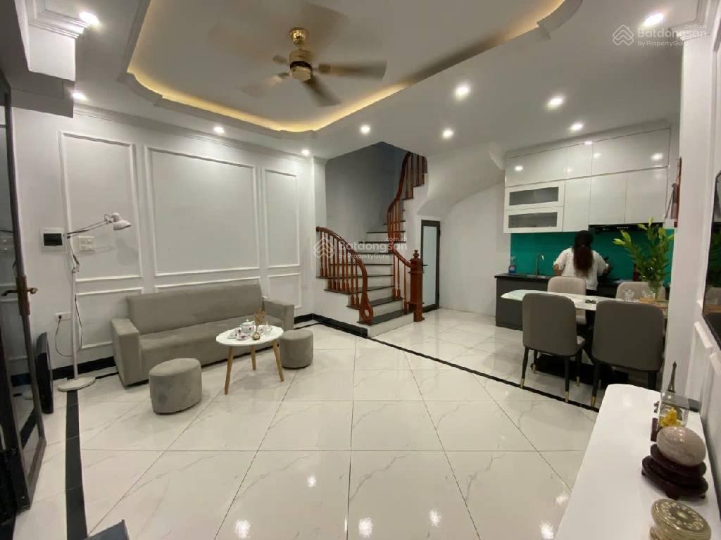 NHÀ ĐẸP LÔ GÓC GẦN PHỐ TẠI TT CẦU GIẤY GẦN NGUYỄN VĂN HUYÊN , XUÂN THUỶ , CẦU GIẤY , 42M2 / 5 TẦNG
