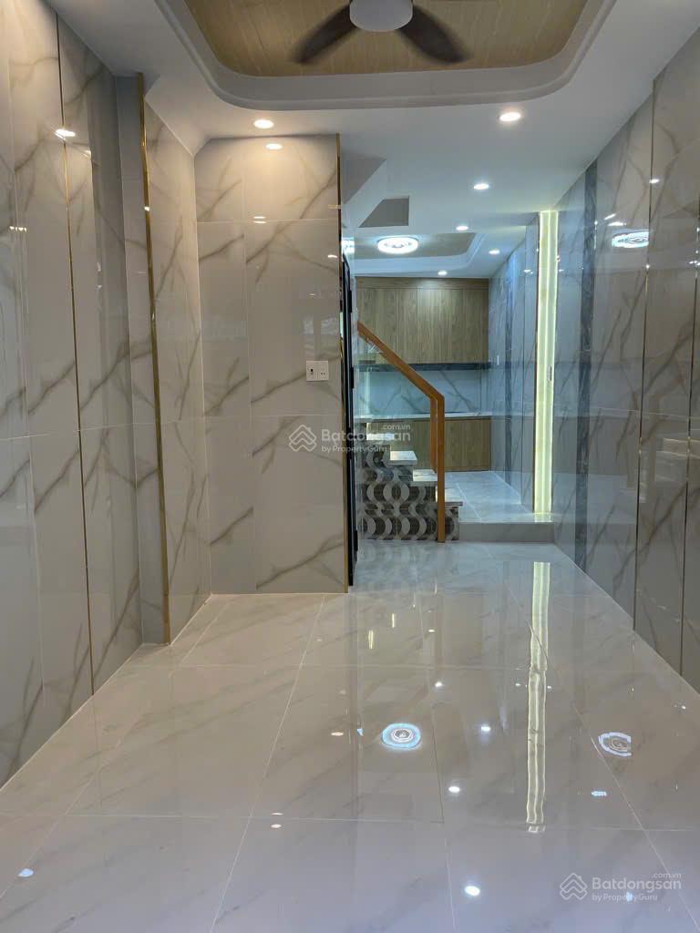 Bán nhà,hẻm xe hơi, Ni Sư Huỳnh Liên, Bàu cát, Tân Bình , 3 tầng nhà mới vào ở ngay.