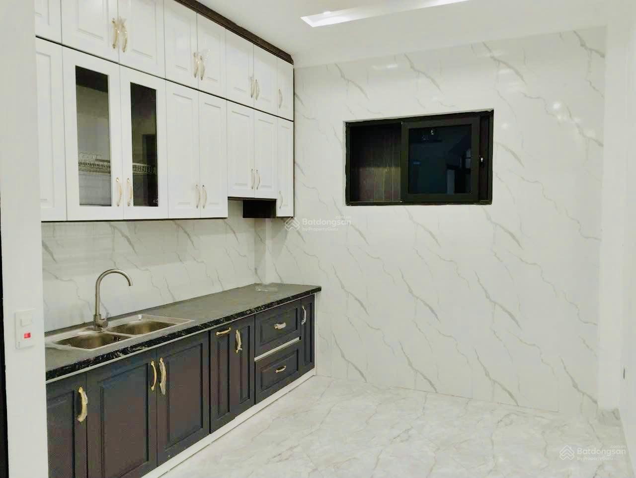 Bán NR 5PN, 4WC tại Hữu Hưng, 39m2, giá cực chất chỉ với 7 tỷ VND, Nam Từ Liêm, Hà Nội