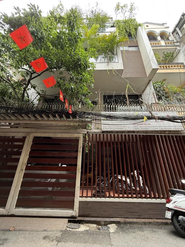 Cực kỳ hiếm - biệt thự Láng Hạ - Ba Đình - DT 160m2. 6T. MT 8,5m. Xây cực chất - ô tô ngủ trong nhà