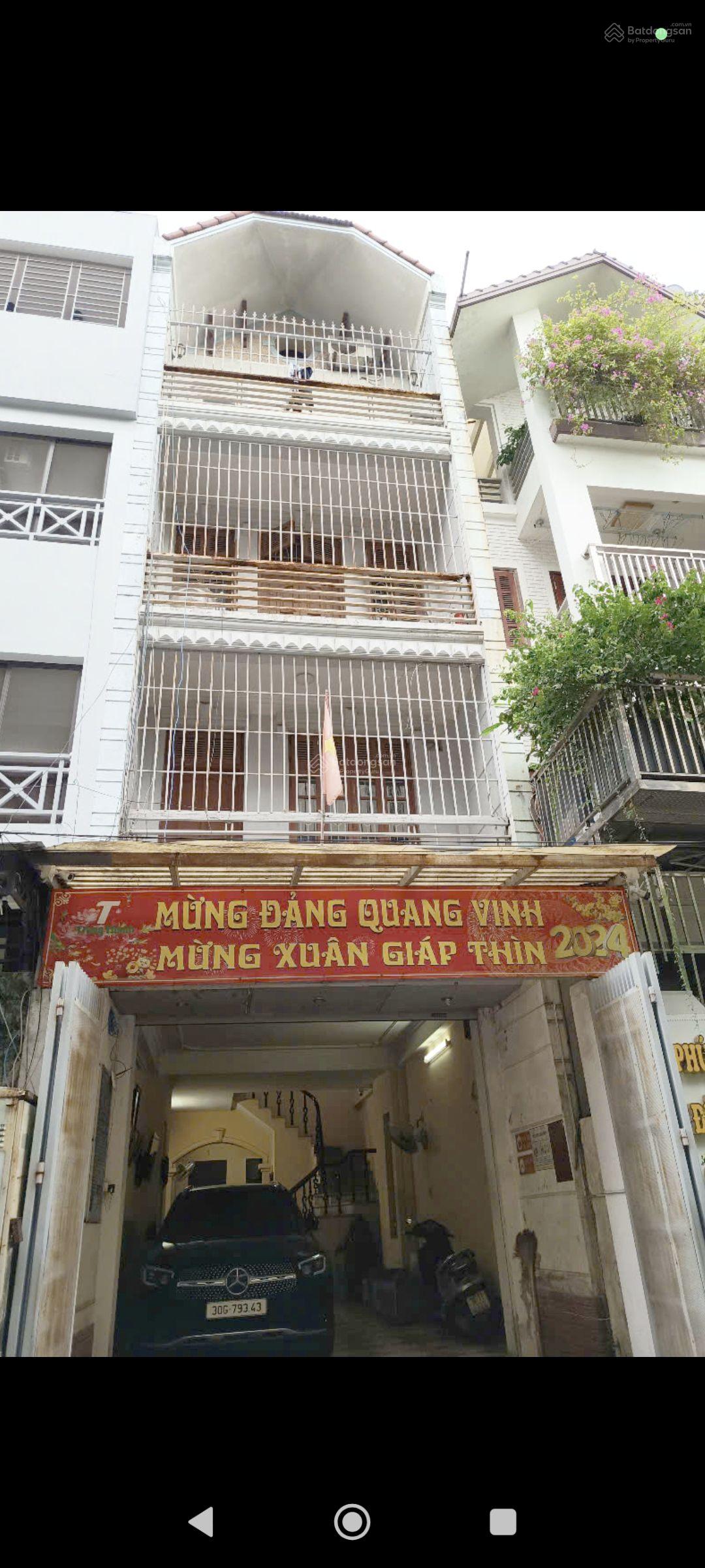 Chính chủ cần bán gấp.KĐT văn quán.Dt85m2 4 tầng.ô tô ngủ trong nhà.dân xây nguyên bản.
Giá:19,5 tỷ