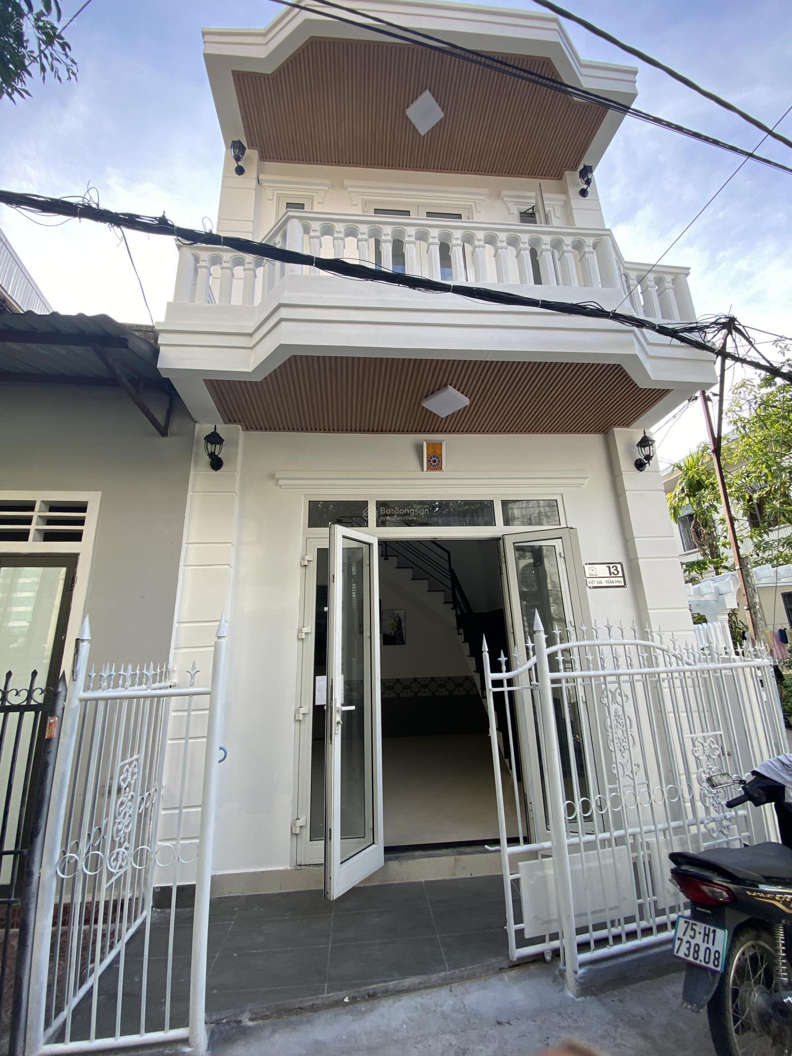 Cho Thuê . Nhà 2 tầng Trần Phú ngay Đoàn Hữu Trưng , an ninh tốt , nhà đẹp 3 pn , 2vệ sinh , bếp , Cho Thuê . Nhà 2 tầng Trần Phú ngay Đoàn Hữu Trưng , an ninh tốt , nhà đẹp 3 pn , 2vệ sinh , bếp ,