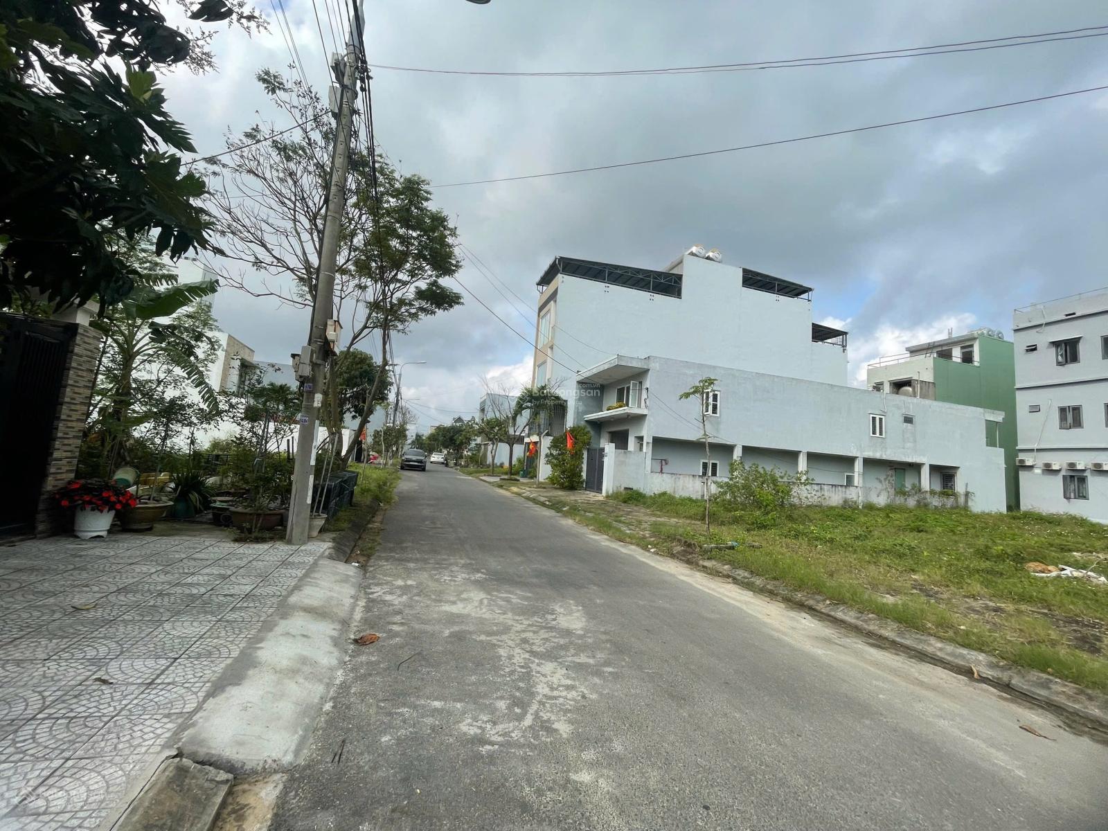 Rẻ nhất thị trường - lô đất BIỂN THUỶ SƠN 4 - Ngay bãi Tắm Sơn Thuỷ + Trần Quốc Hoàn - Chỉ 6 tỷ. Rẻ nhất thị trường - lô đất BIỂN THUỶ SƠN 4 - Ngay bãi Tắm Sơn Thuỷ + Trần Quốc Hoàn - Chỉ 6 tỷ.