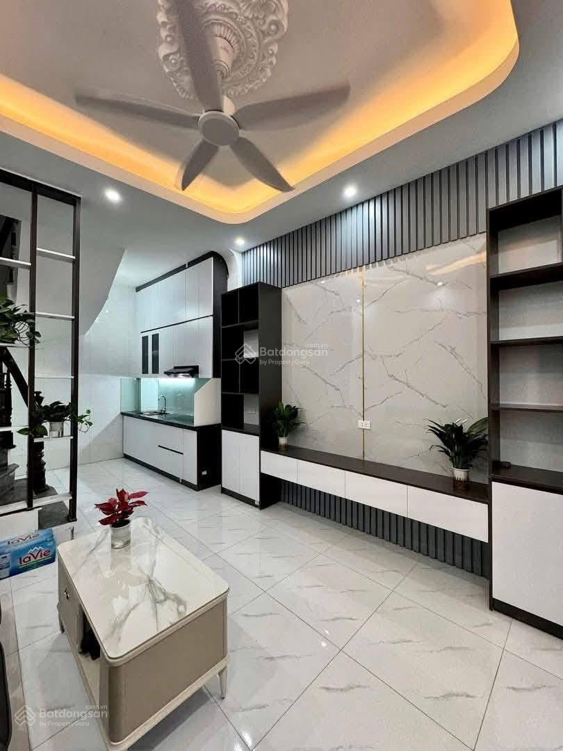 Bán Nhà riêng tại Nguyễn Đức Cảnh, 5,88 tỷ, 28m2, 4PN, 4WC, 5 tầng, Hoàng Mai, Hà Nội Bán Nhà riêng tại Nguyễn Đức Cảnh, 5,88 tỷ, 28m2, 4PN, 4WC, 5 tầng, Hoàng Mai, Hà Nội