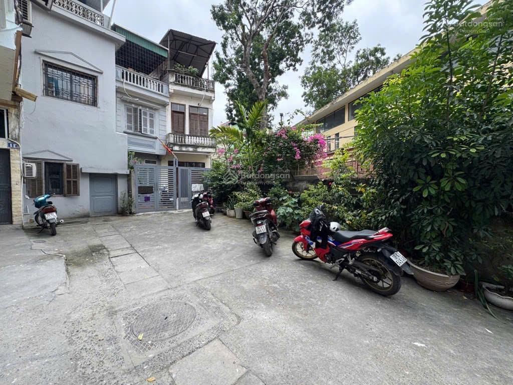 Hộ khẩu Hai Bà Trưng Times City lô góc hai mặt tiền - trước nhà rộng 10m 18m2 - 5tầng full - 3 tỷ 9 Hộ khẩu Hai Bà Trưng Times City lô góc hai mặt tiền - trước nhà rộng 10m 18m2 - 5tầng full - 3 tỷ 9