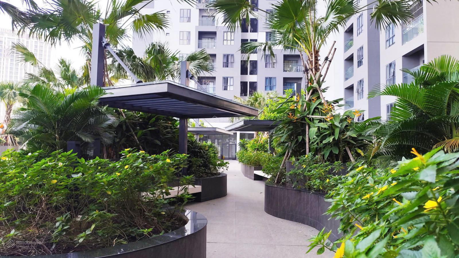 HOT NHẤT DỰ ÁN, CĂN 2PN GIÁ CHỈ 2,75 TỶ. BAN CÔNG ĐÔNG NAM , VIEW HỒ ĐÁ, TẦNG CAO. LH 0939 420 ***