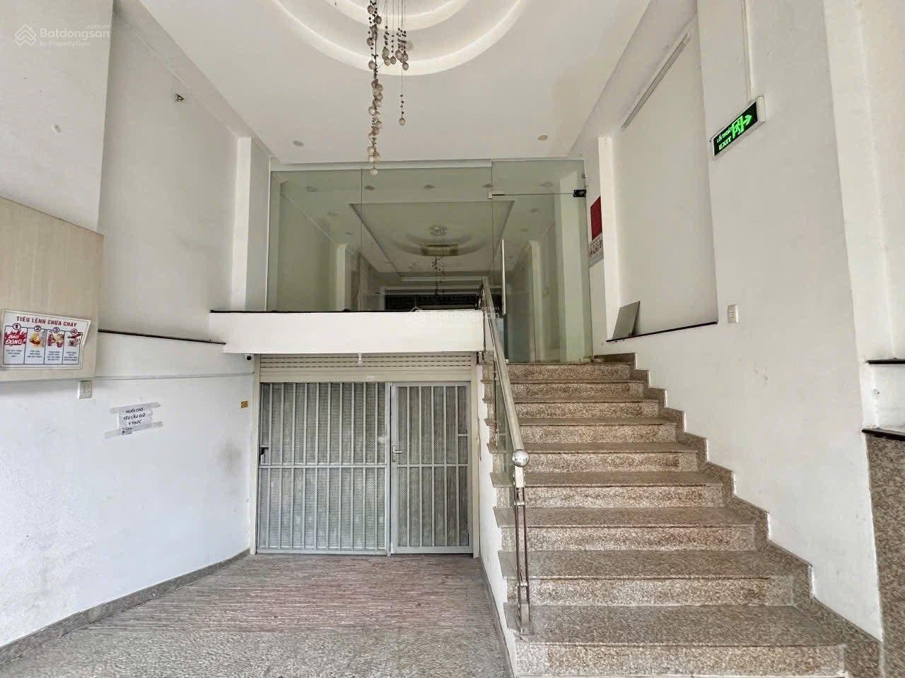 Mặt bằng kinh doanh 6x18, mặt tiền Cộng Hòa, phù hợp văn phòng