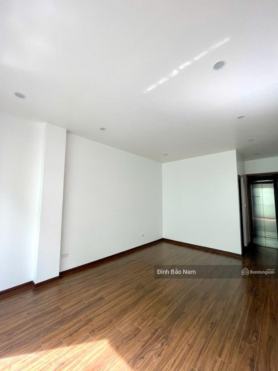 Tây Hồ Yên Phụ - nhà đẹp 6 tầng thang máy - lô góc 3 mặt - ô tô vào nhà 5m ra mp - kinh doanh