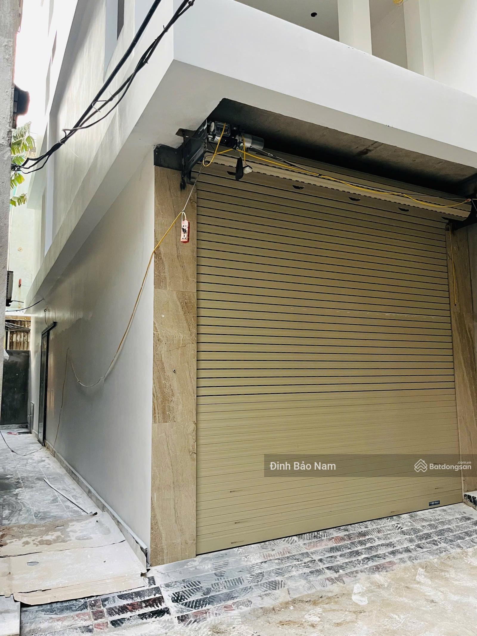 PHƯỜNG YÊN PHỤ TÂY HỒ - 45M 6 TẦNG THANG MÁY THÔNG SÀN - Ô TÔ VÀO NHÀ - 5M RA PHỐ - LÔ GÓC 3 THOÁNG