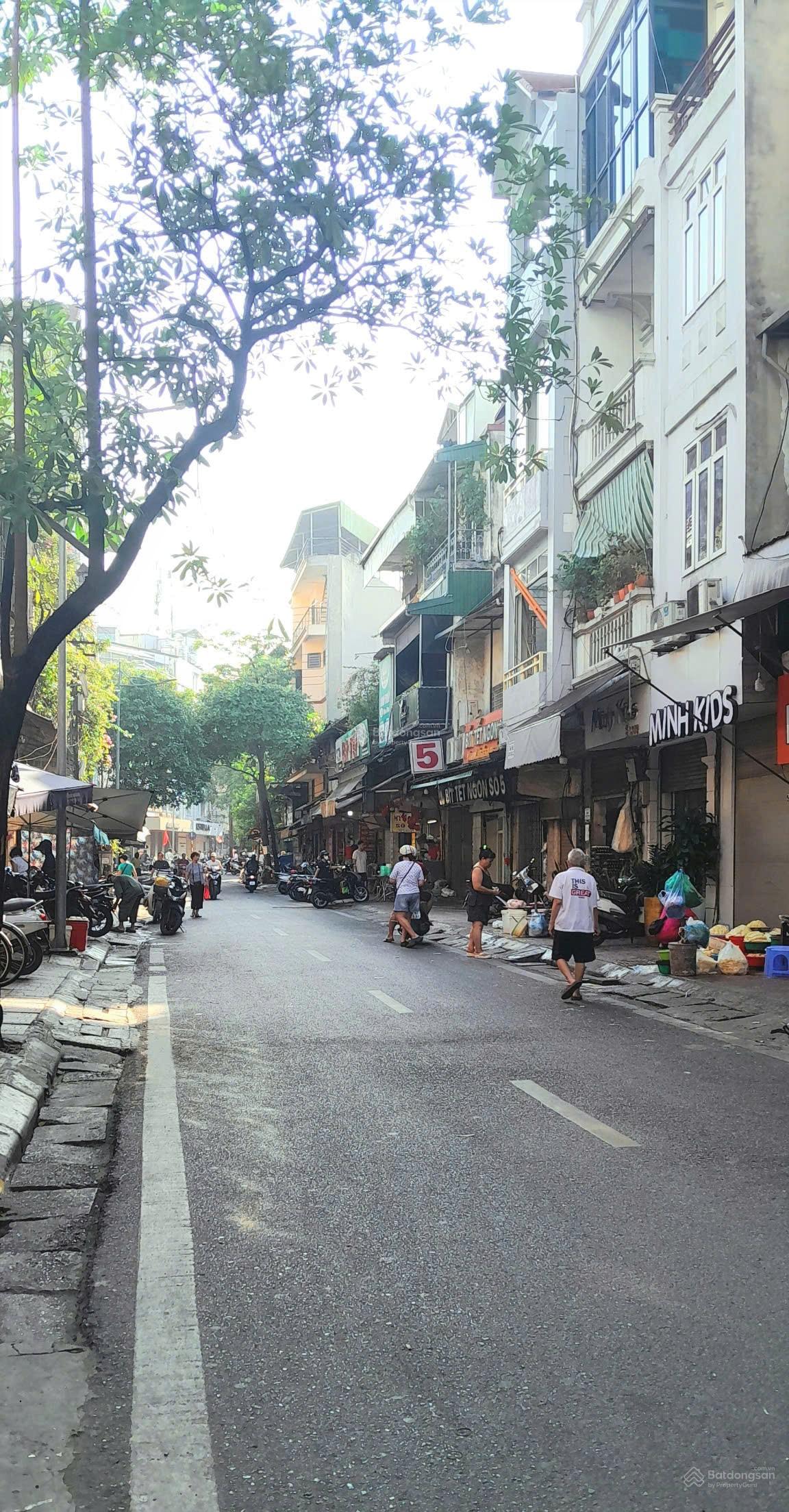 Bán nhà Hòe Nhai - Ba Đình - giữa lòng phố cổ - 3.9 tỷ Bán nhà Hòe Nhai - Ba Đình - giữa lòng phố cổ - 3.9 tỷ