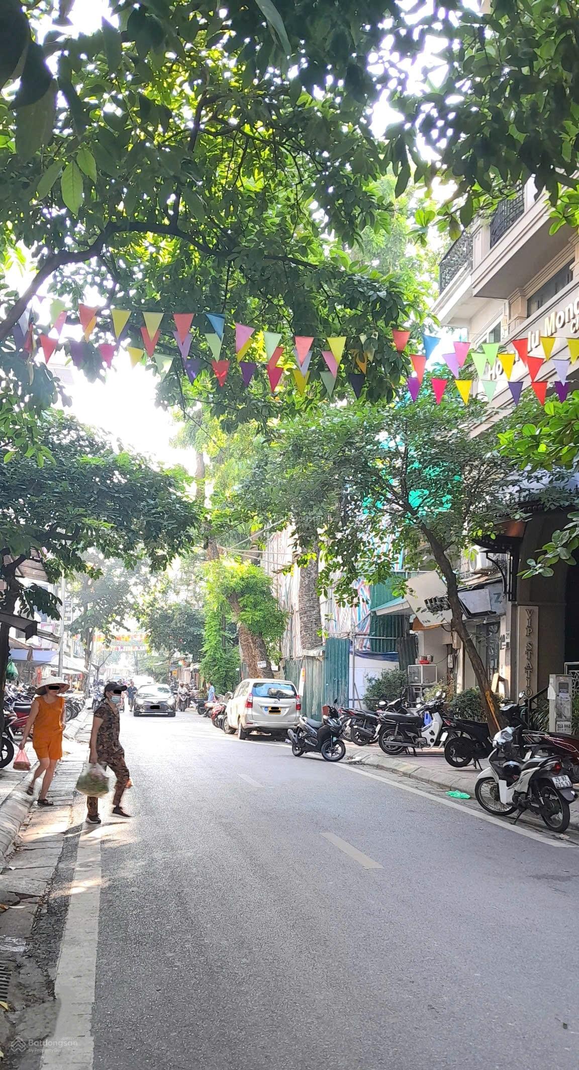 Bán nhà Hòe Nhai - Ba Đình - giữa lòng phố cổ - 3.9 tỷ Bán nhà Hòe Nhai - Ba Đình - giữa lòng phố cổ - 3.9 tỷ