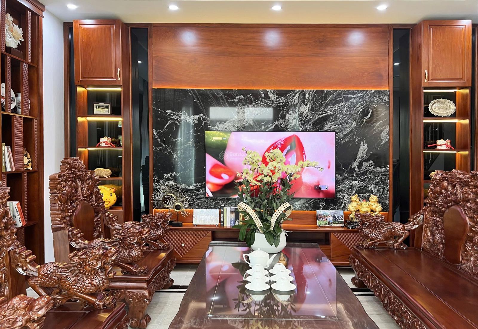 Duy nhất căn góc 105m2x5t. MT 20m. Có thang máy kinh doanh văn phòng chủ giảm 3 tỷ chỉ còn 22.5 tỷ