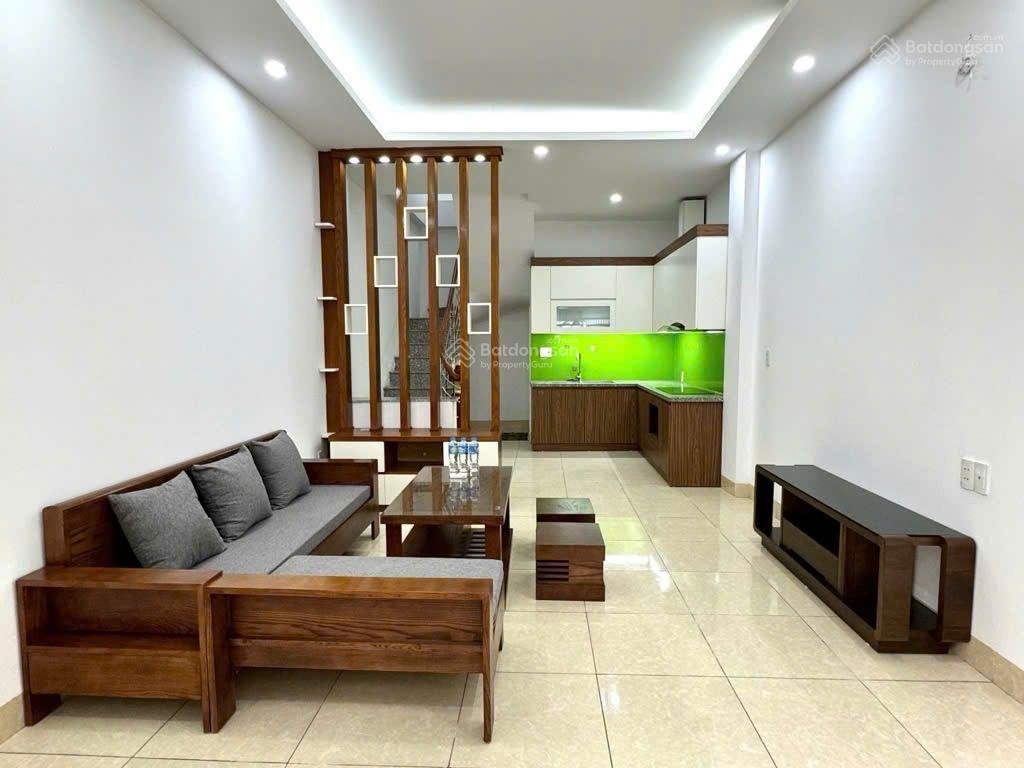 5 tỷ căn Phúc Lợi 35m x 4 tầng, dân xây chắc chắn