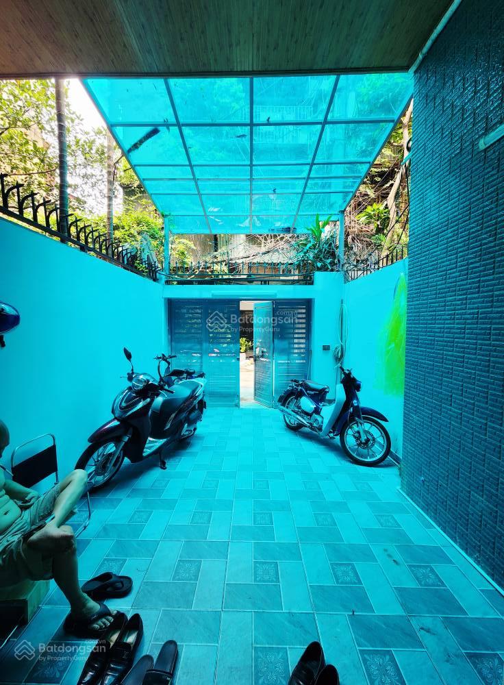 Bán nhà riêng ngõ 120 Hoàng Quốc Việt, 75m2, ô tô, phân lô, kinh doanh, 2 thoáng, sân, 22 tỷ