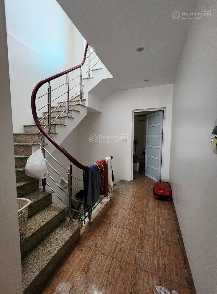 Bán nhà riêng ngõ 120 Hoàng Quốc Việt, 75m2, ô tô, phân lô, kinh doanh, 2 thoáng, sân, 22 tỷ