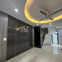 Dân xây Nguyễn Khánh Toàn, Nghĩa Tân, Cầu Giấy mt 4,5m sân rộng để xe thoải mái 50m2 nhỉnh 9 tỷ