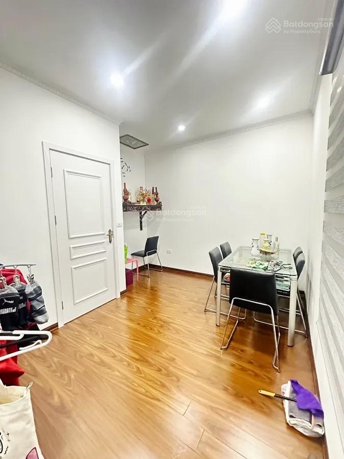 Bân nhà phố Nguyễn Trãi. Dt:42m/2 tầng. Mt:6m. Ô tô đỗ .Lô góc.Dân trí cao. Kinh doanh. 10,95 tỷ Bân nhà phố Nguyễn Trãi. Dt:42m/2 tầng. Mt:6m. Ô tô đỗ .Lô góc.Dân trí cao. Kinh doanh. 10,95 tỷ