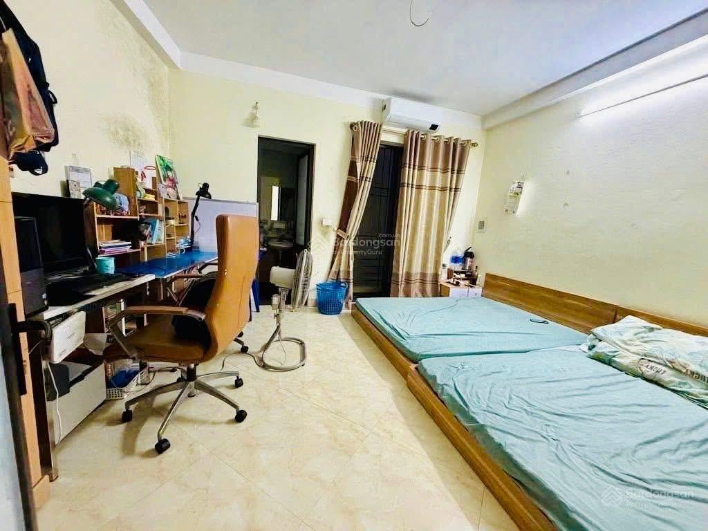 Hàng hiếm tại Định Công, 6,25 tỷ, 36m2, 3PN, 3WC, 4 tầng, Hoàng Mai, HN