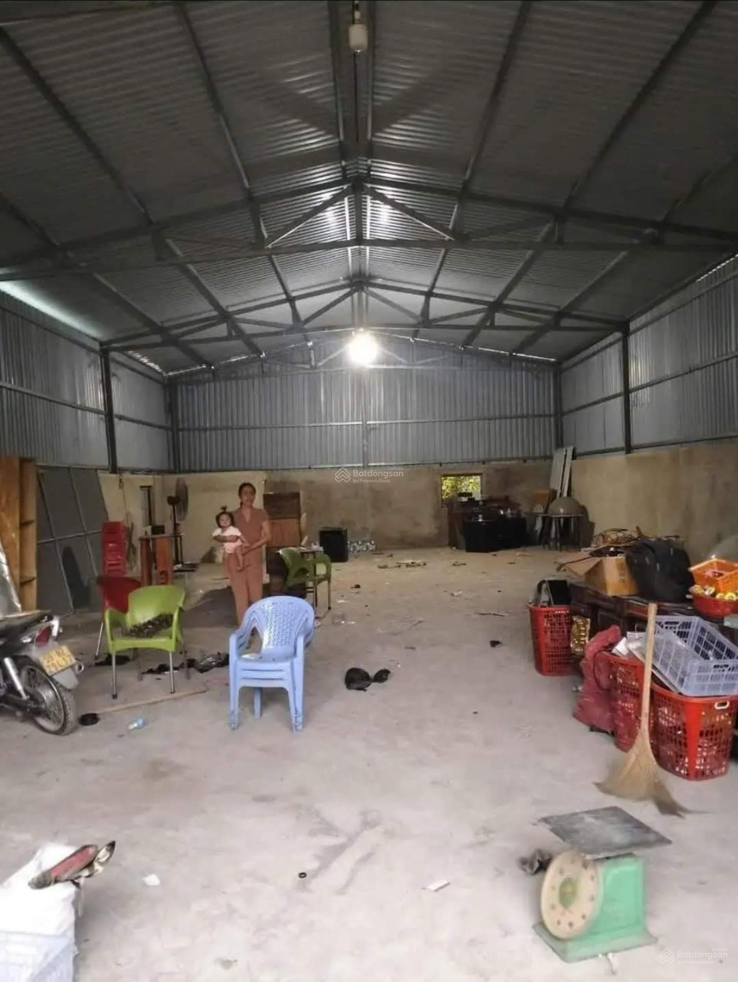 CHO THUÊ KHO,XƯỞNG 350M GIÁ 30TR/T, Đ XE CÔNG 40F KCN TÂN BÌNH