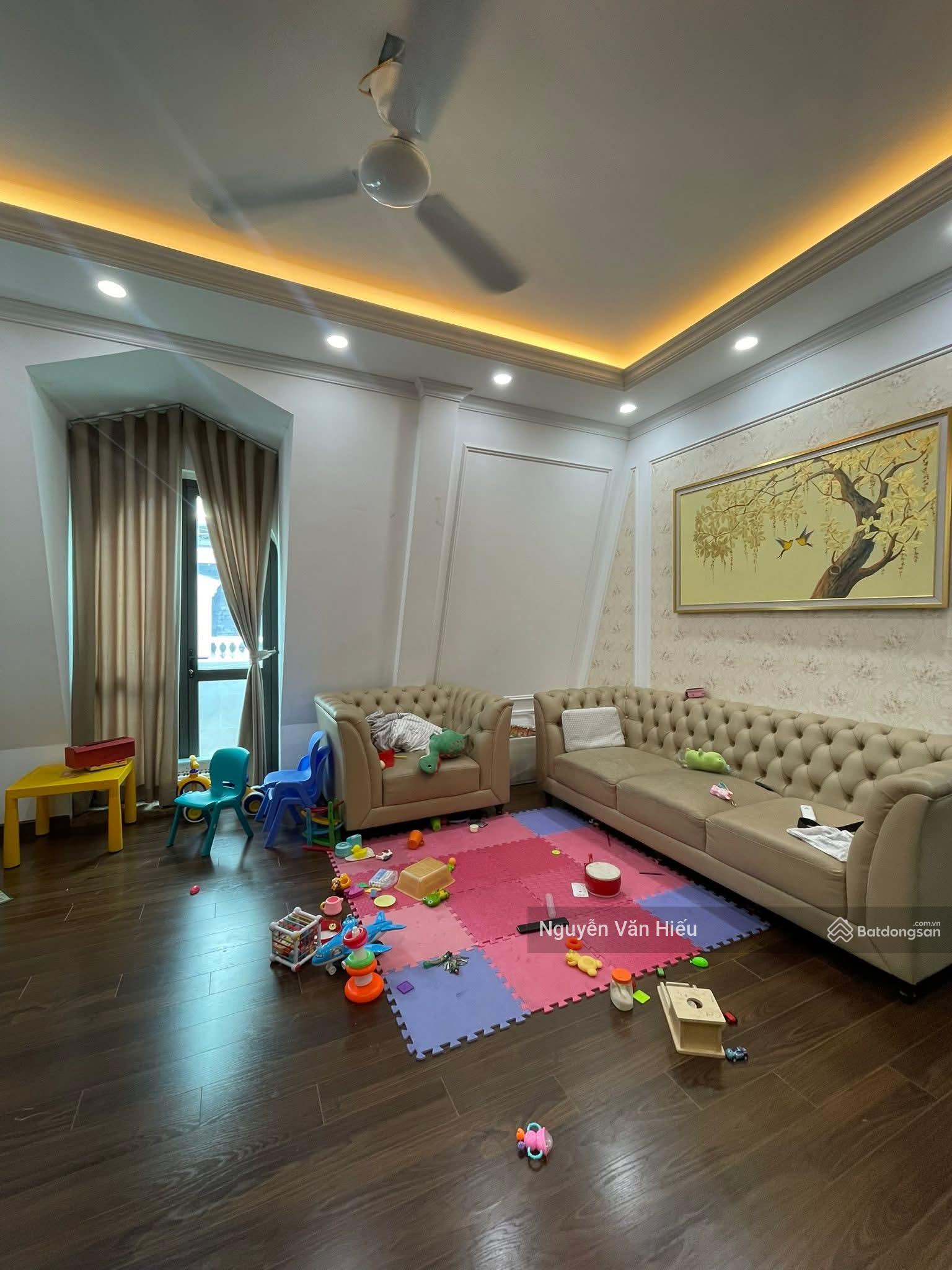 Bán nhà phố Nguyễn Hoàng 80m2 - 7 tầng - mặt tiền 5m - thang máy - vỉa hè - kd đỉnh - 31 tỷ