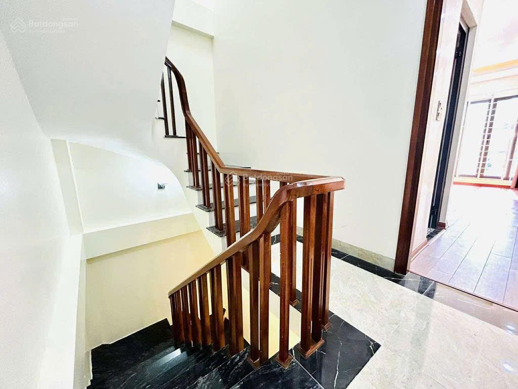 Bán nhà mới phố Minh Khai - HBT - 45m2, 5 tầng - Mt 5m - Ngõ nông , gần phố - 7,99 tỷ