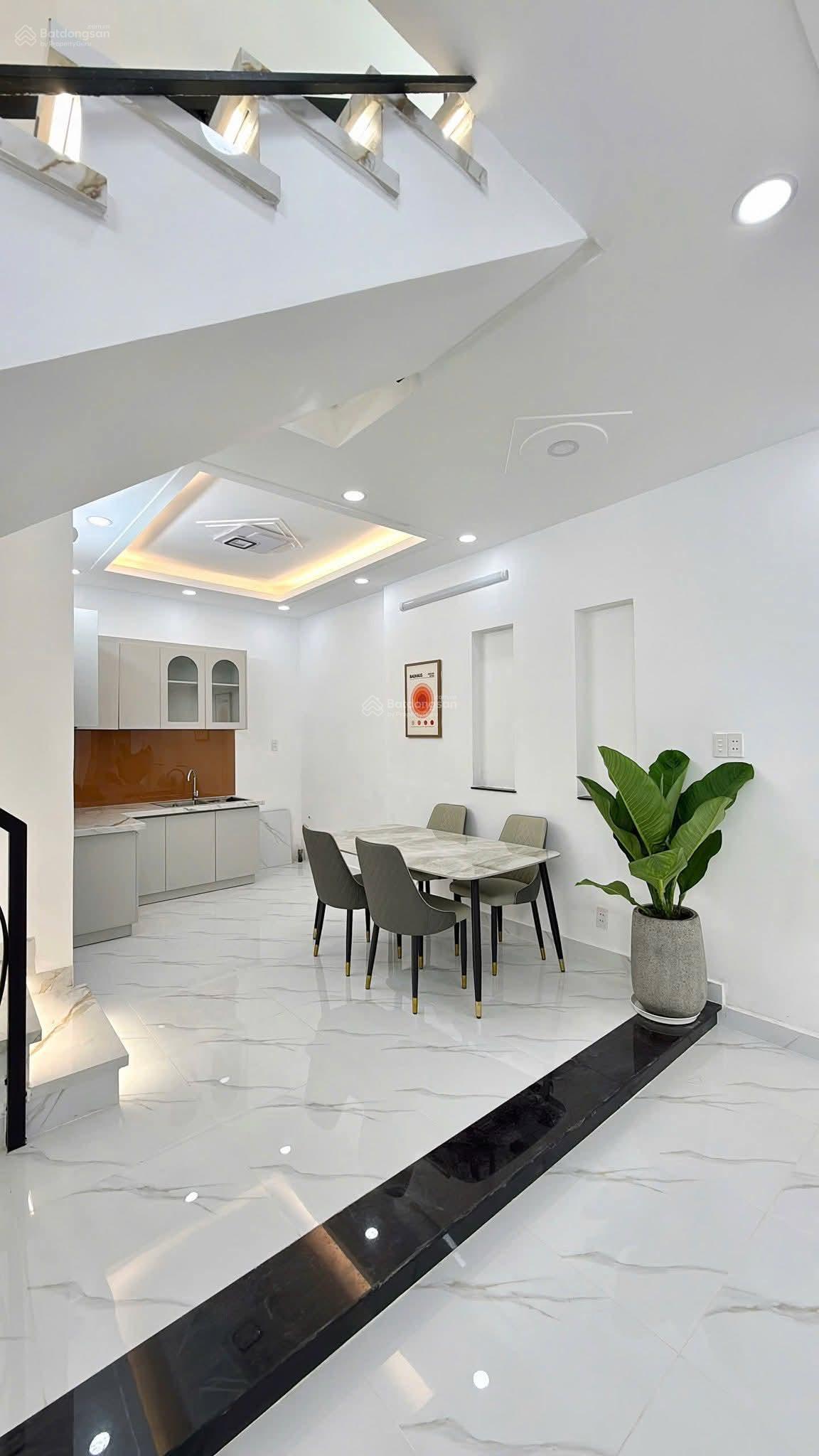 Bán nhà 1 trệt 1 lầu, đường số 5, Bình Hưng Hòa, Bình Tân, DT: 4.5x10.5 giá 5.1 tỷ