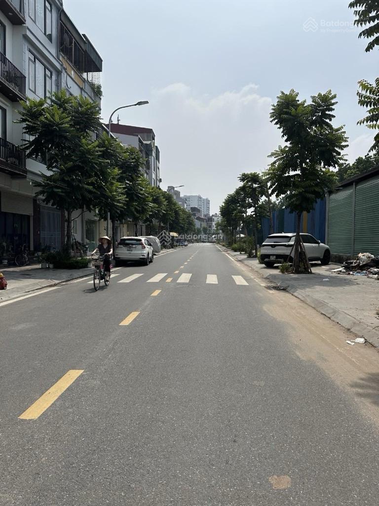 Nhà Ngọc Thuỵ 38m2 giá hơn 6 tỷ ngõ thông Nhà Ngọc Thuỵ 38m2 giá hơn 6 tỷ ngõ thông