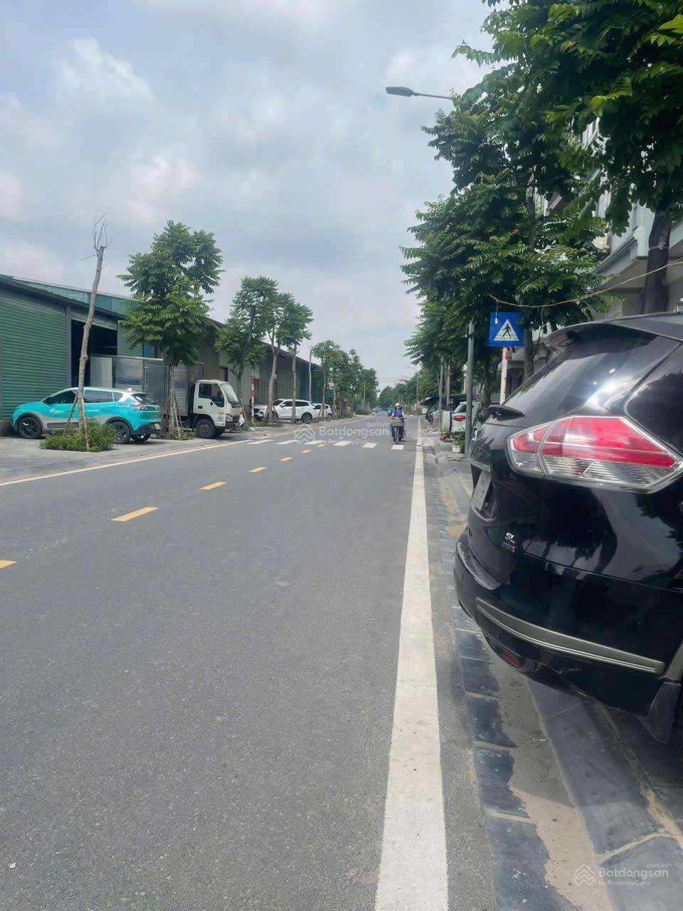 Nhà Ngọc Thuỵ 38m2 giá hơn 6 tỷ ngõ thông