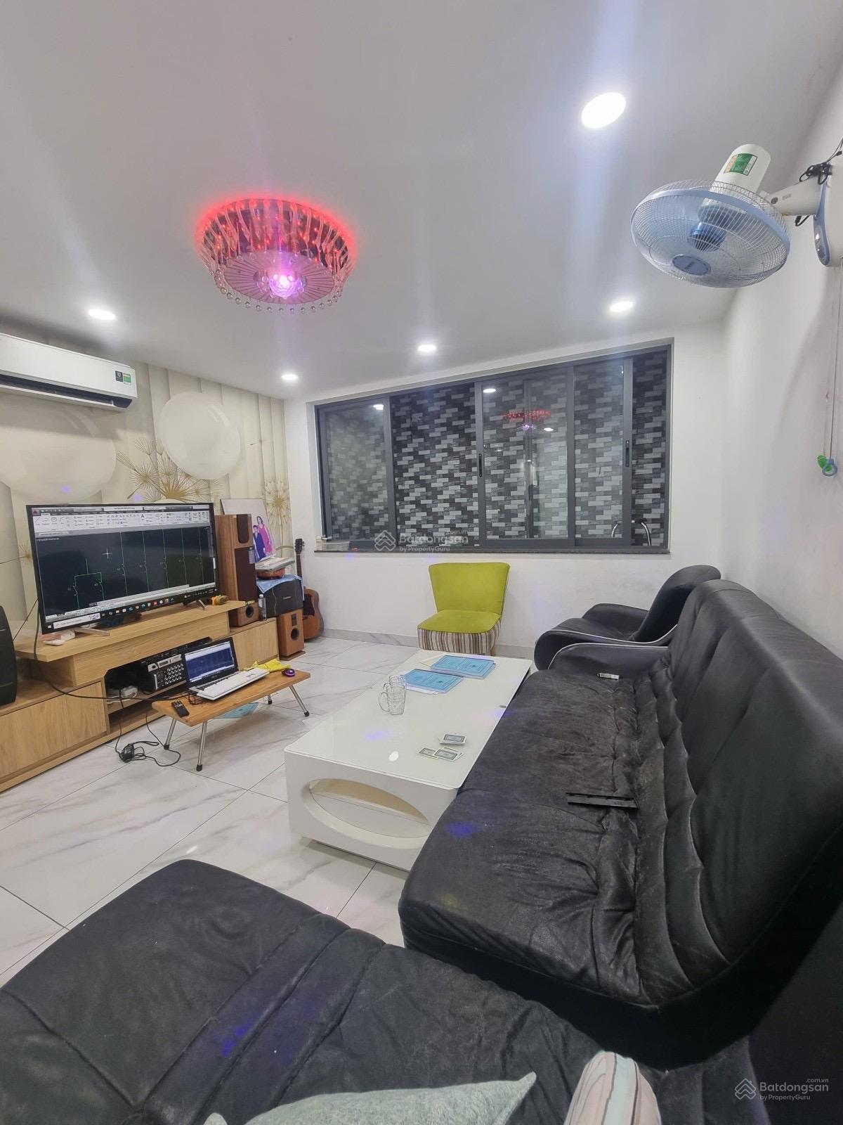 Siêu phẩm 6 tầng thang máy ngay sát mặt tiền Nguyễn Sỹ Sách Siêu phẩm 6 tầng thang máy ngay sát mặt tiền Nguyễn Sỹ Sách