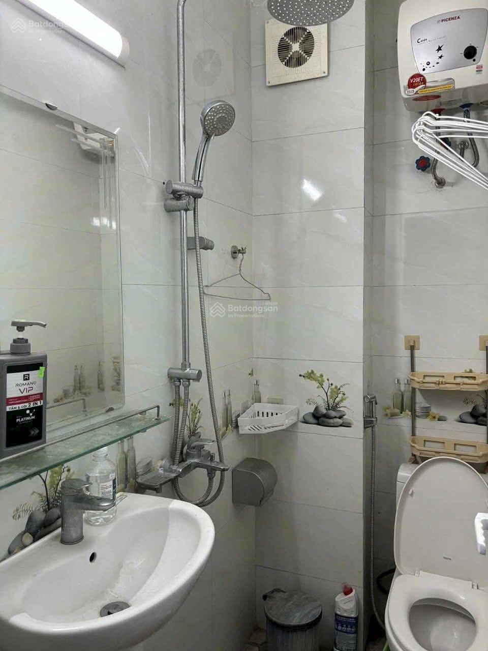 XUÂN KHÔI .CỰ KHỐI 40M X4 TẦNG .4 NGỦ ĐỦ CÔNG NĂNG .GIÁ THUÊ CHỈ 7 TRIÊU NHÀ CƯC ĐẸP.