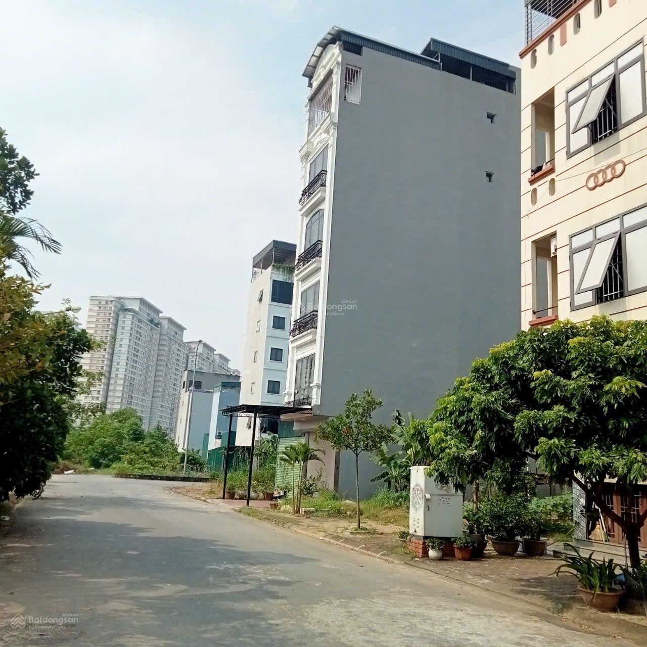 Đất phân lô vỉe hè 3 ô tô tránh thông tứ tung, xây tòa văn phòng kết hợp ở, Ỷ La Hà Đông.