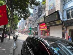 Cho thuê nhà mặt phố đường Mỹ Đình, DT 110m2 x 4 tầng, MT 6m, phù hợp siêu thị phòng khám spa salon Cho thuê nhà mặt phố đường Mỹ Đình, DT 110m2 x 4 tầng, MT 6m, phù hợp siêu thị phòng khám spa salon