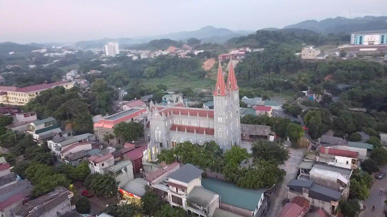 Bán nhà mặt phố, Đinh Tiên Hoàng 4T, 3.1 tỷ, Lào Cai (Yên Bái)