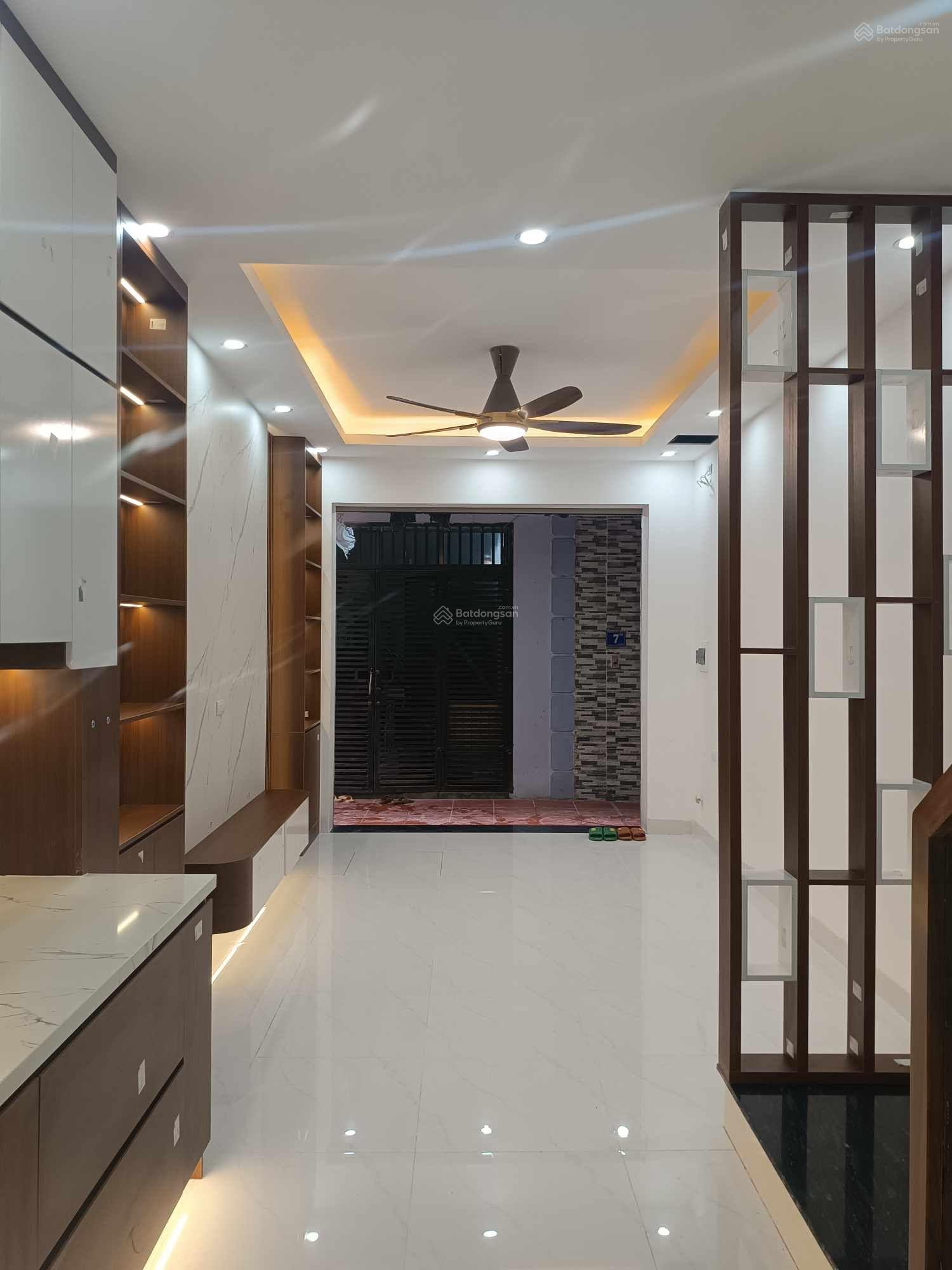Nhà mới lô góc ngõ rộng 3m cách mặt phố 30m Nhà mới lô góc ngõ rộng 3m cách mặt phố 30m