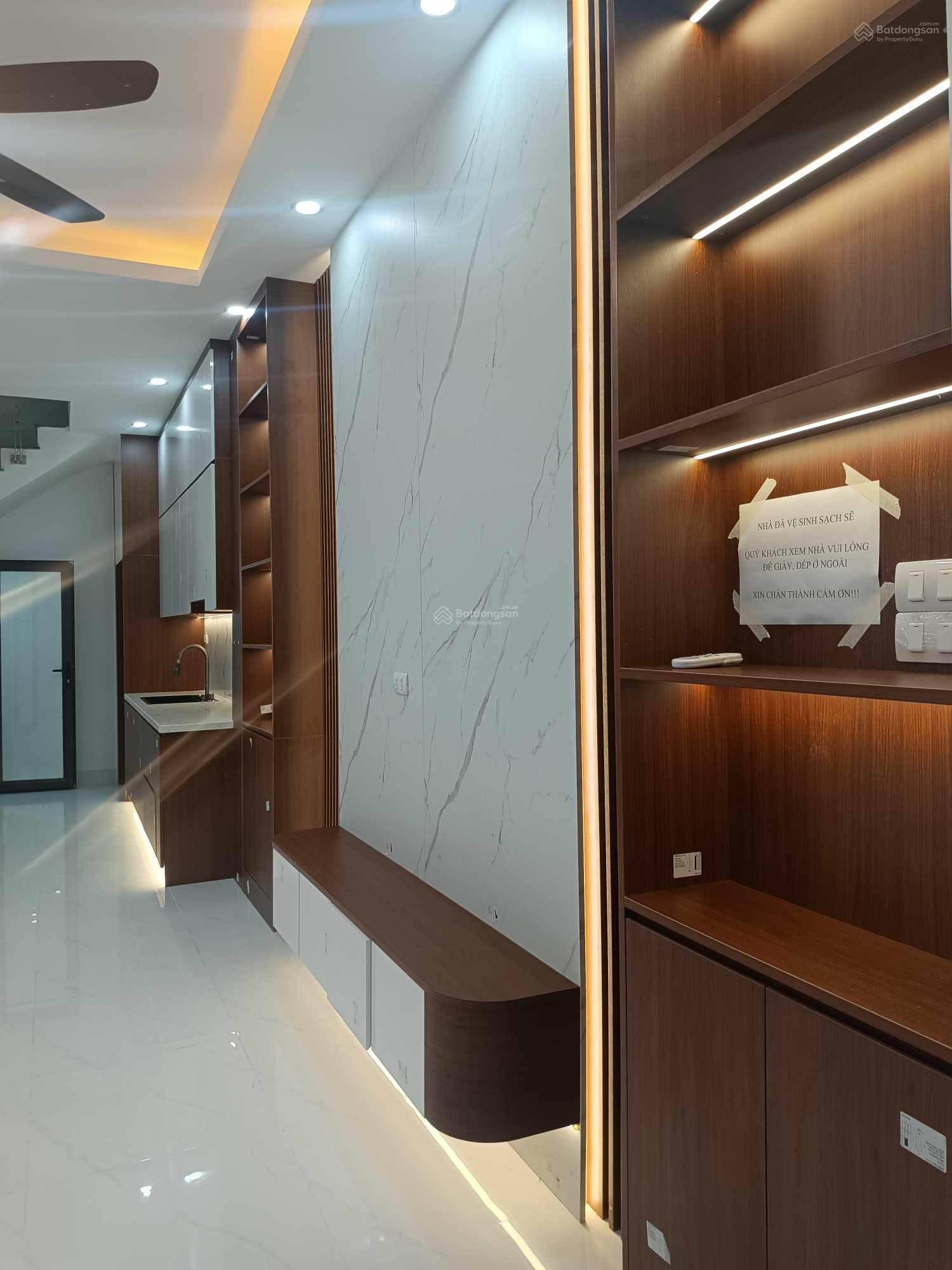 Nhà mới lô góc ngõ rộng 3m cách mặt phố 30m Nhà mới lô góc ngõ rộng 3m cách mặt phố 30m