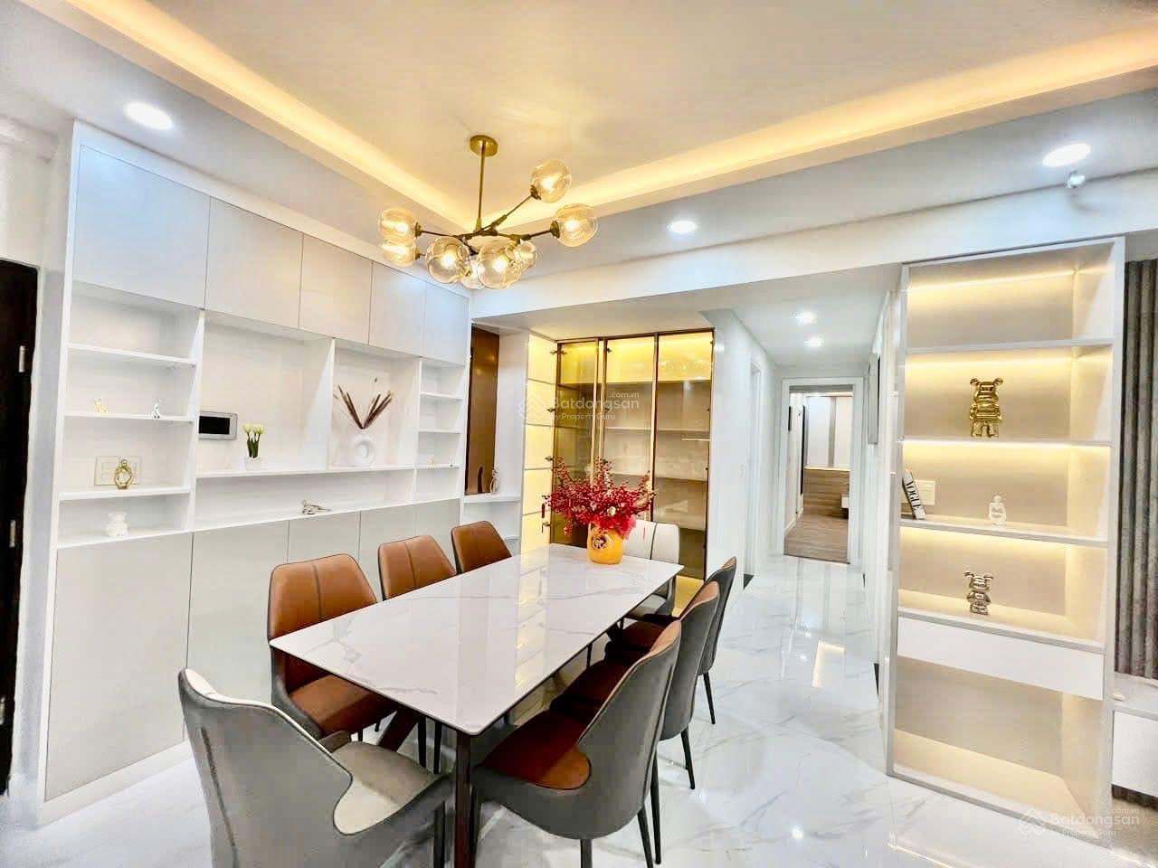 Bán CH cao cấp Green Valley, 120m2 căn góc view sân golf. Giá 10,9 tỷ Ô xe hơi. Liên hệ: 0911 740 ***
