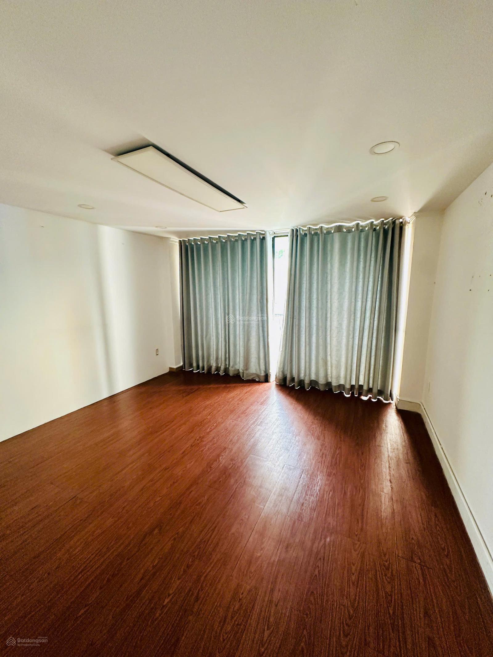 Cho thuê nhà mặt tiền đường Hoa khu Phan Xích Long - Miếu Nổi