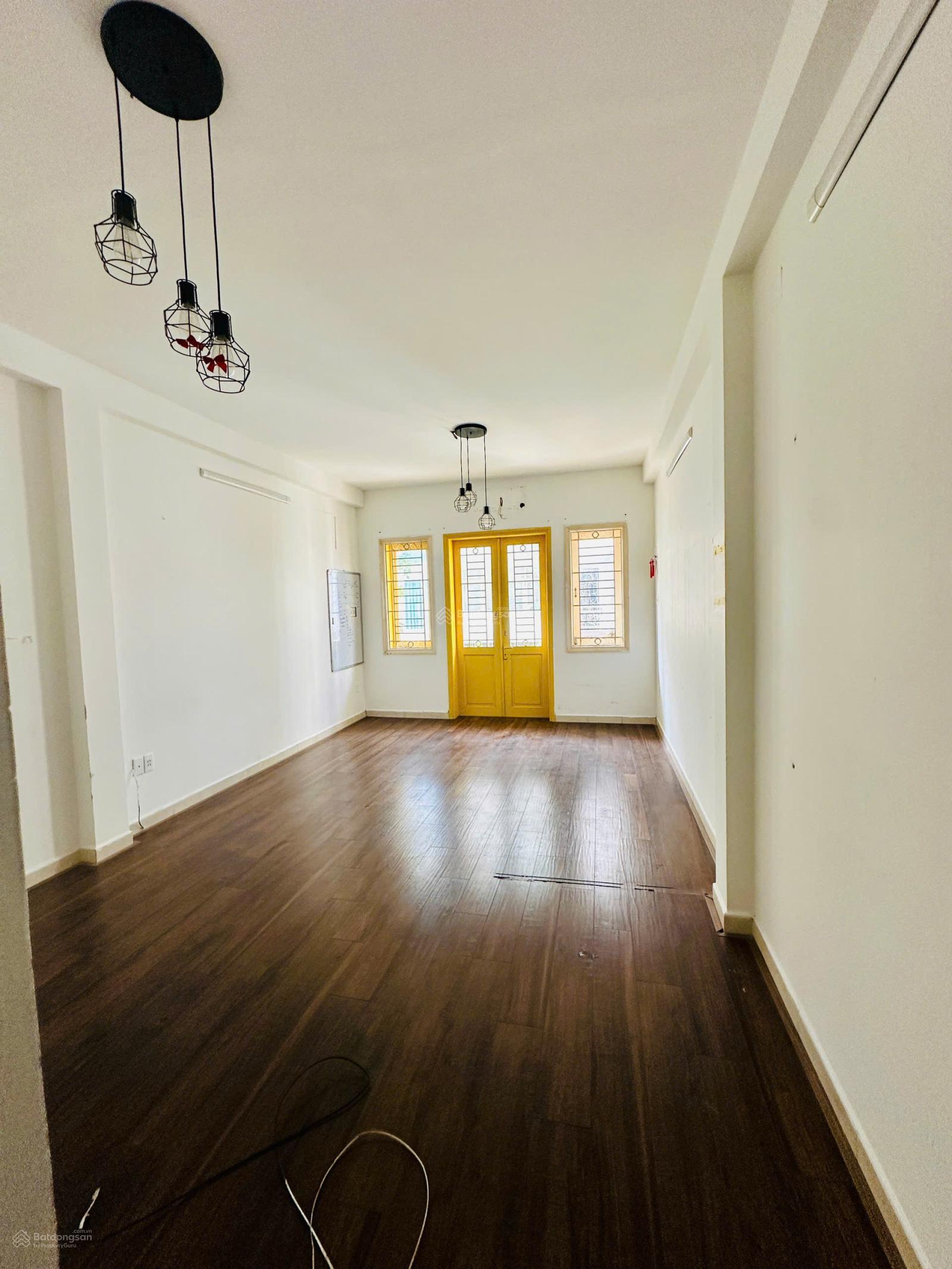Cho thuê nhà mặt tiền đường Hoa khu Phan Xích Long - Miếu Nổi