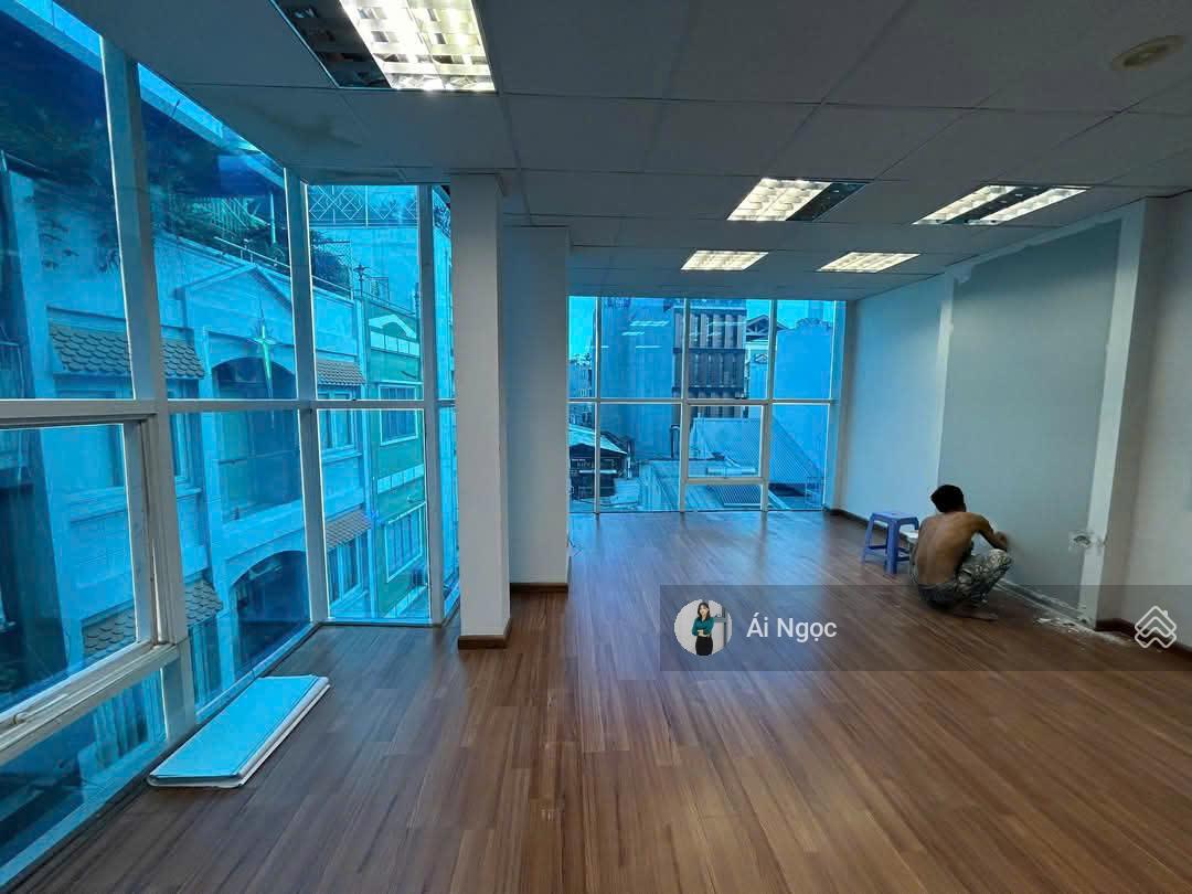 Văn phòng cho thuê tại Đinh Công Tráng Quận 1 - diện tích: 60m2