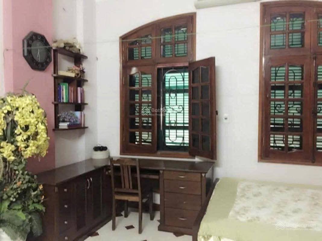Nhà Trần Cung, dân xây kiên cố, DT 27m2, 5T, MT 6m, giá chào 4,9 tỷ, đủ công năng, có thương lượng Nhà Trần Cung, dân xây kiên cố, DT 27m2, 5T, MT 6m, giá chào 4,9 tỷ, đủ công năng, có thương lượng
