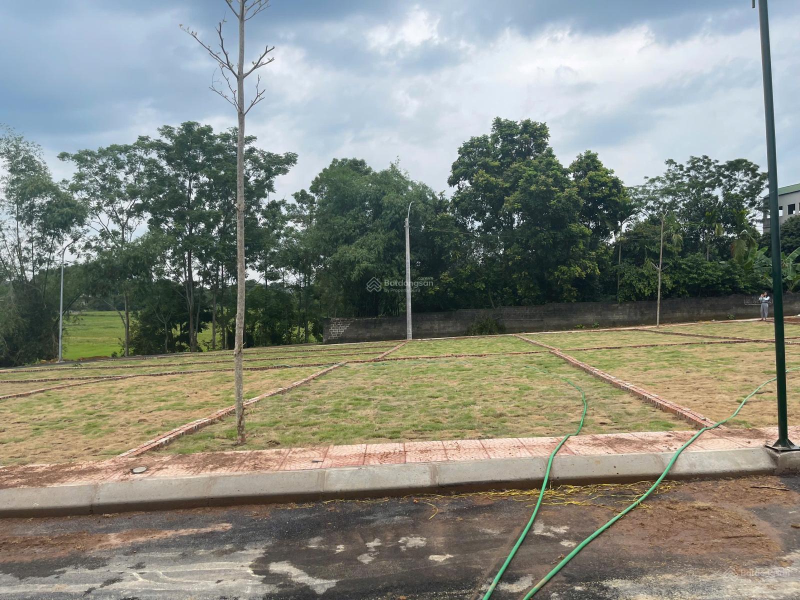 Bán gấp lô 100m2 full thổ cư Trại Hồ, ngay ĐHQG, 3 tỷ, LH: 0988 412 ***