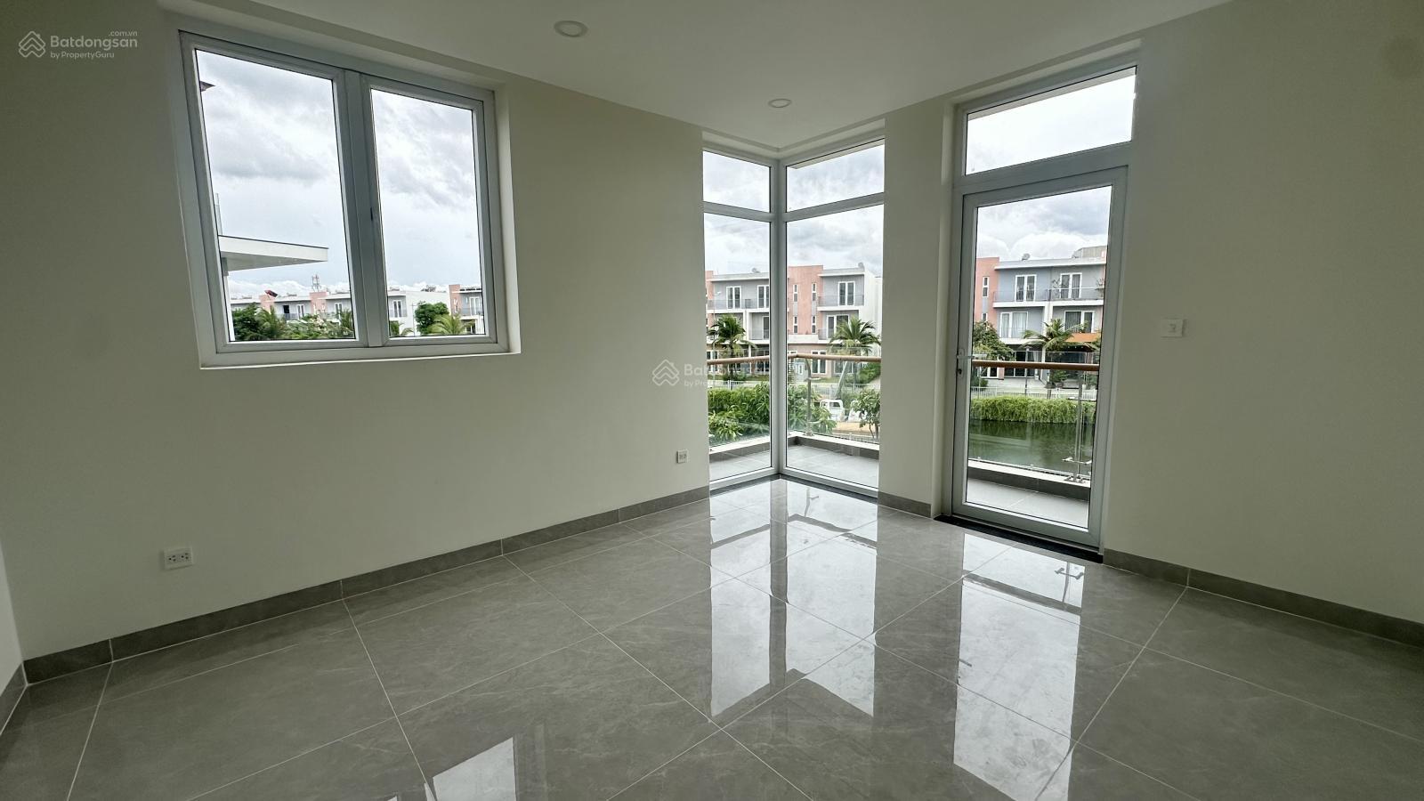 Cho thuê BT Dragon Village, 14 triệu VND, 105m2, view đẹp, giá tốt