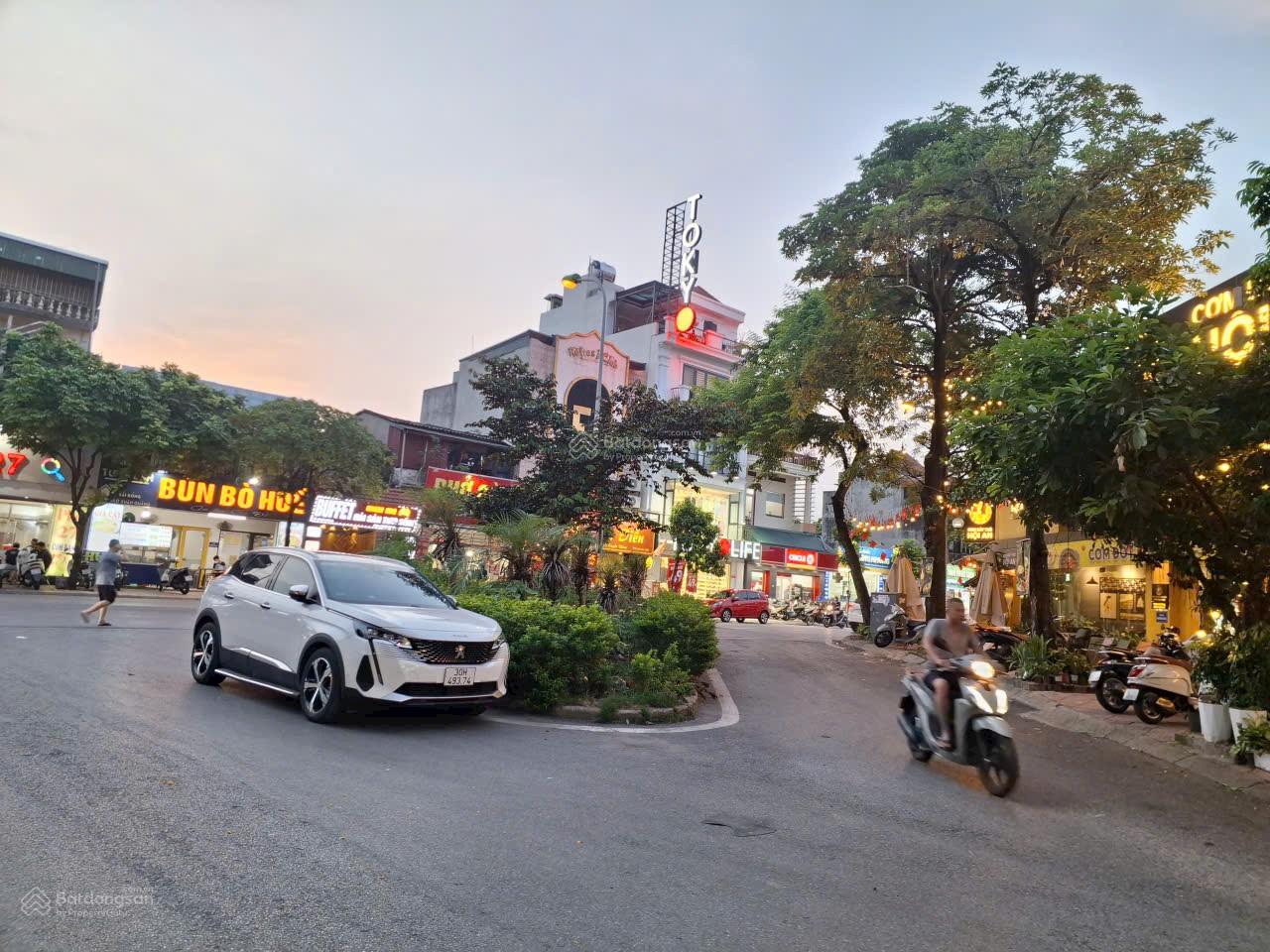 CẦN BÁN GẤP NHÀ 75M2 PHỐ SÀI ĐỒNG, LONG BIÊN. MT5M, PHÂN LÔ,VỈA HÈ, KINH DOANH. NHỈNH 15 tỷ.