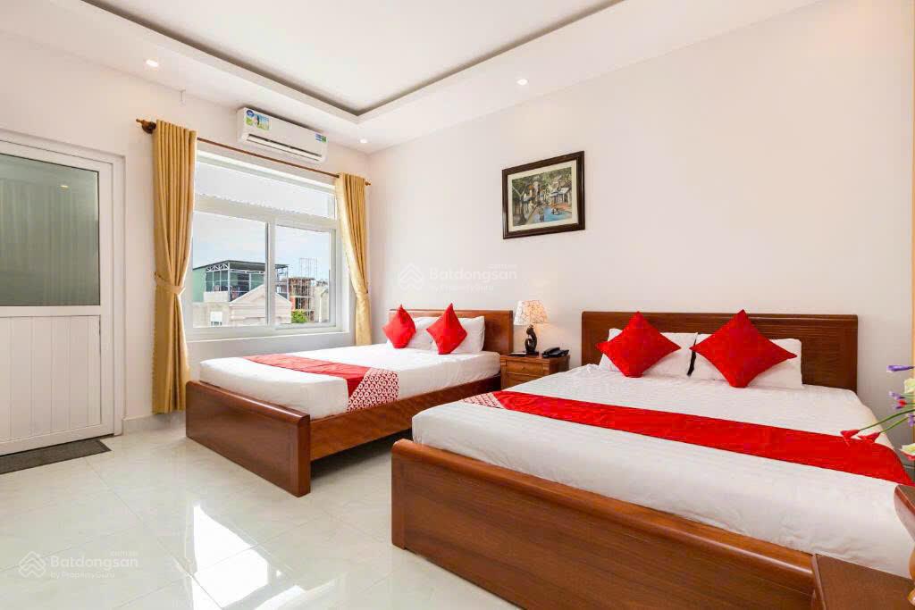 "VIP" cho thuê khách sạn 11 phòng đẹp khu á châu Vũng Tàu, vị trí gần biển